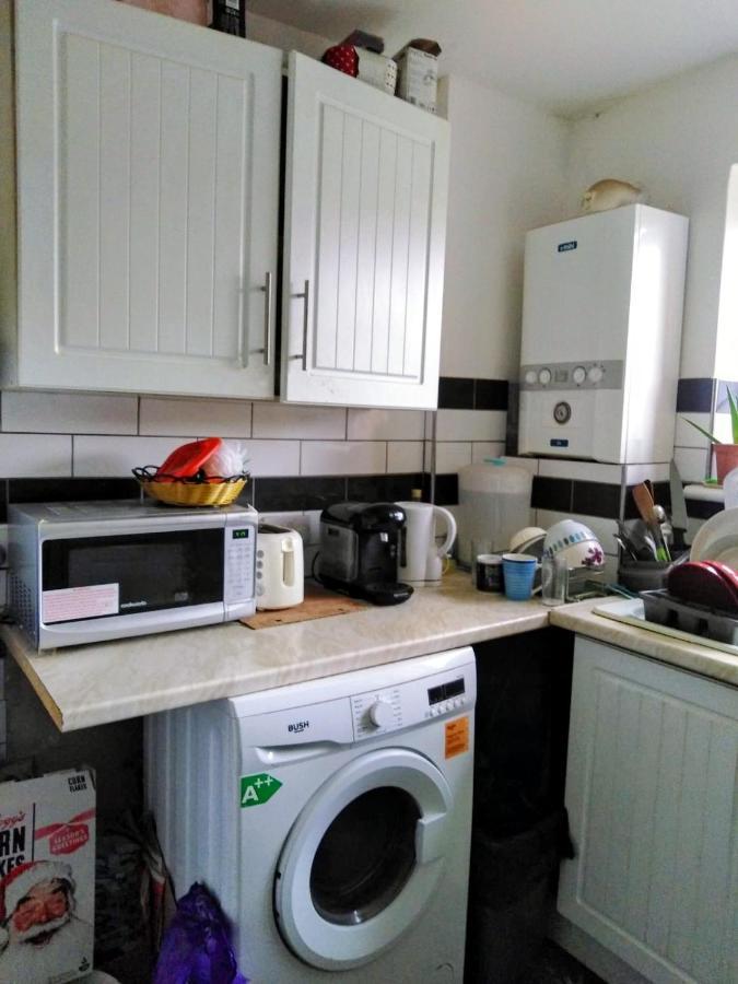 Comfortable Double Bedroom In London Hornchurch Luaran gambar